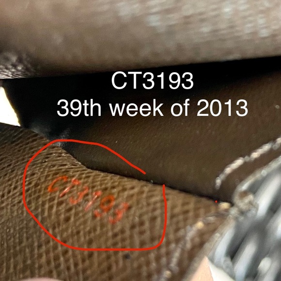 Louis Vuitton key fob holder pouch keychain in Damier Ebene with bag charm - Picture 11 of 16